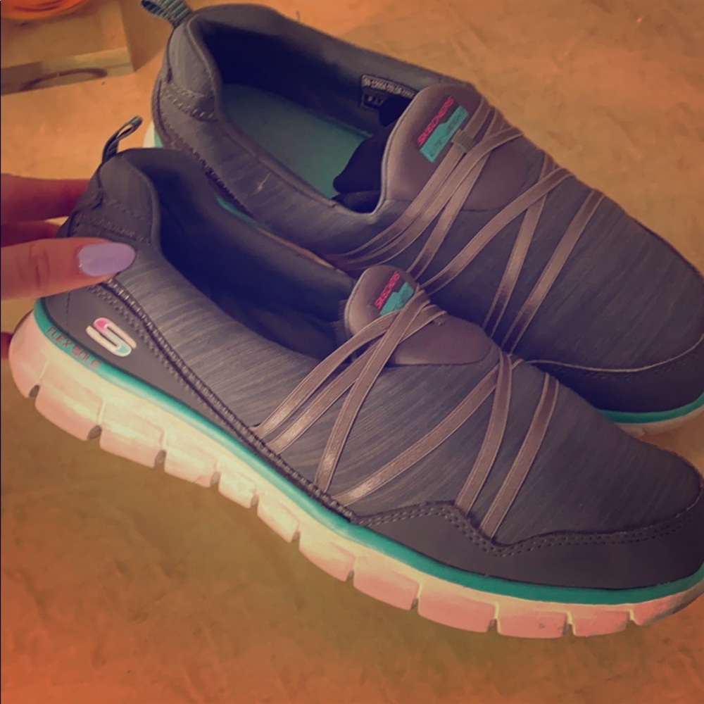 Skechers Flex Foam Sneakers